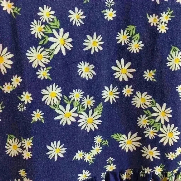 Altar’d State Navy Blue Balloon Sleeve Button Crop Top with White Flowers Size M - Picture 14 of 14